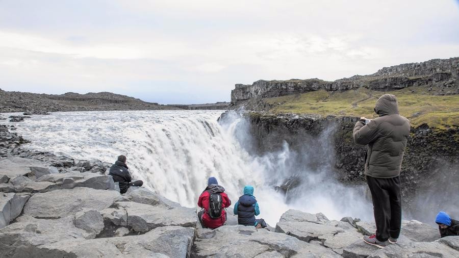 ct-ctfl-iceland1502-jpg-20141211