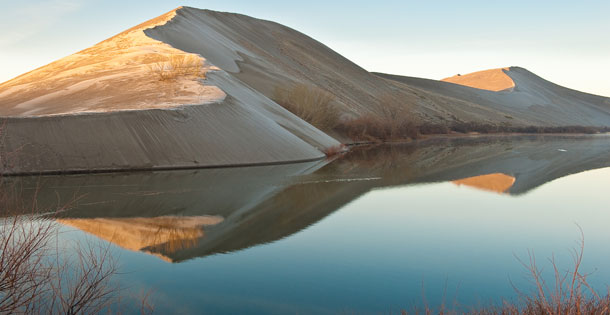 sl2-Bruneau_Sand_Dunes_State_Park_shutterstock_74573452